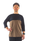 Tim is 5' 6" wearing size Medium.